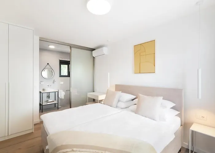 וילה New Modern By The Sea, Magical View, A Few Minutes From The - By Traveler Tourist Agency Krk - Id 2000 דראמליי
