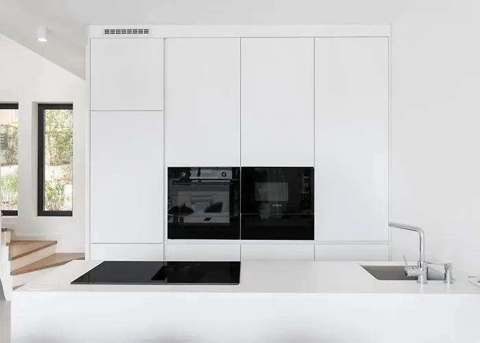 New Modern By The Sea, Magical View, A Few Minutes From The - By Traveler Tourist Agency Krk - Id 2000 וילה דראמליי
